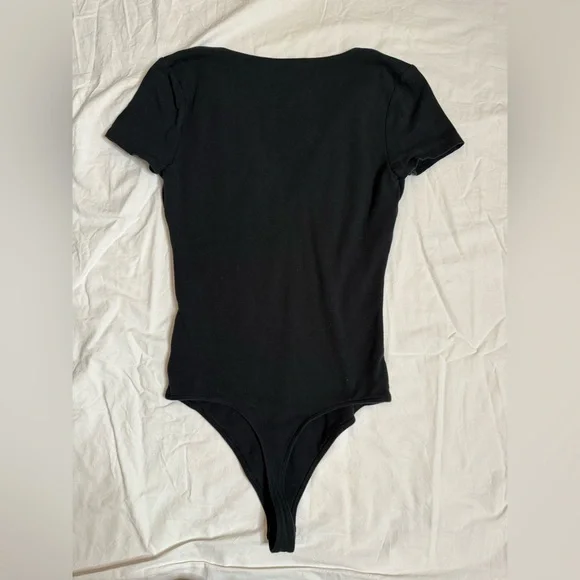 Abercrombie & Fitch Bodysuit - Women’s Size Medium - Picture 2 of 3